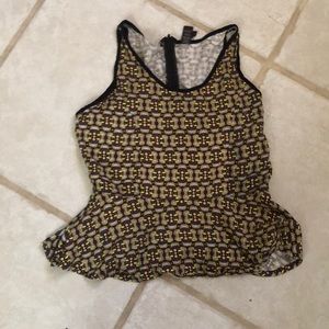 Tank top with a Flow at the bottom With zipper